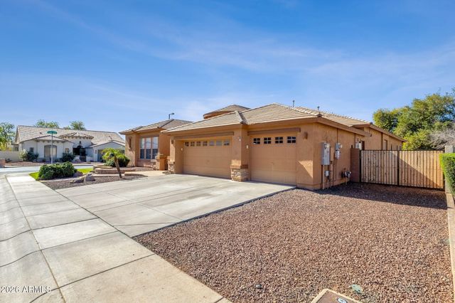 5610 N LYLE Court, Litchfield Park, AZ 85340