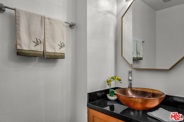 10664 Wilkins Avenue 202, Los Angeles, CA 90024
