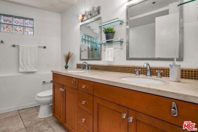 10664 Wilkins Avenue 202, Los Angeles, CA 90024