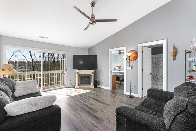 S77W19351 Lakewood DRIVE, Muskego, WI 53150