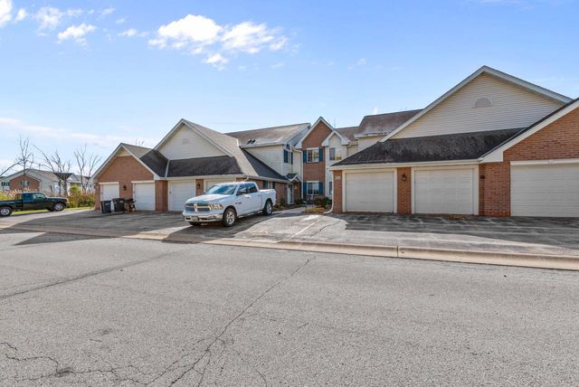 S77W19351 Lakewood DRIVE, Muskego, WI 53150