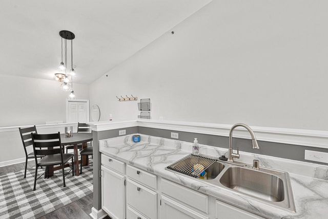 S77W19351 Lakewood DRIVE, Muskego, WI 53150