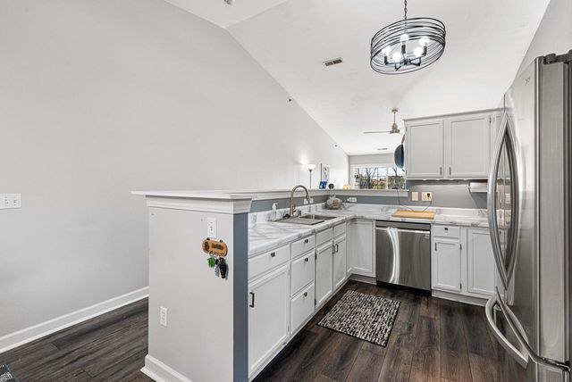 S77W19351 Lakewood DRIVE, Muskego, WI 53150