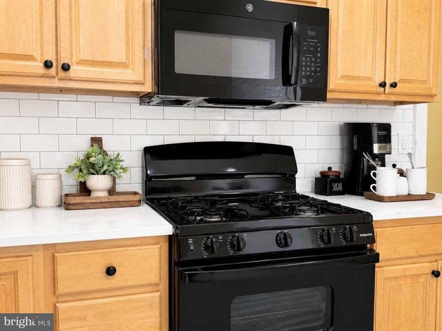 292 SPRING ST, Trenton, NJ 08618
