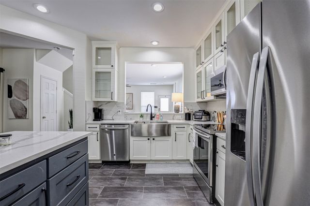 10716 Traymore Drive, Fort Worth, TX 76244