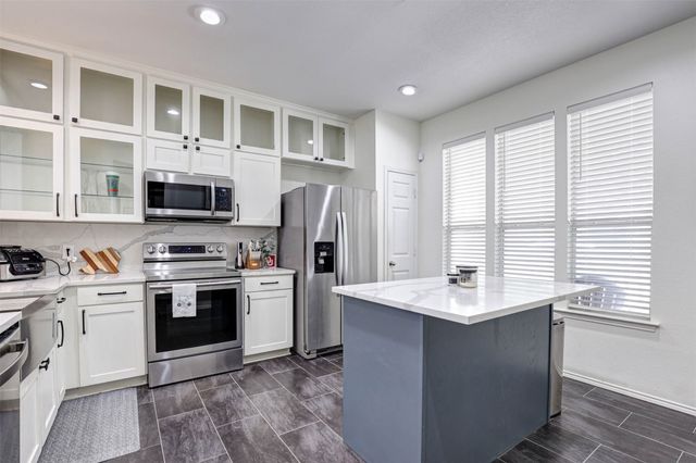 10716 Traymore Drive, Fort Worth, TX 76244