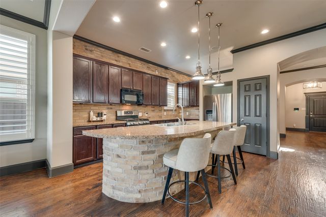 682 Cannon Drive, Fate, TX 75087