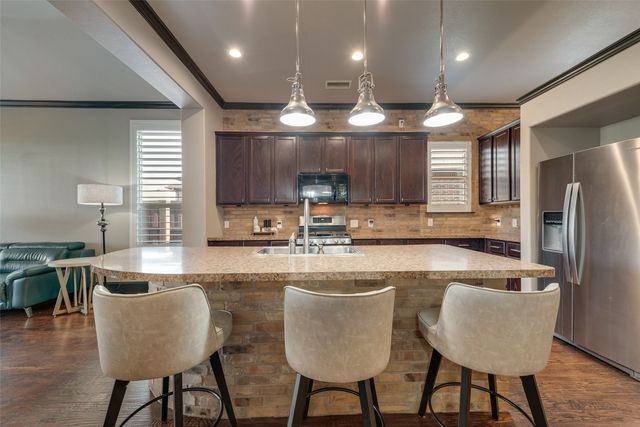 682 Cannon Drive, Fate, TX 75087