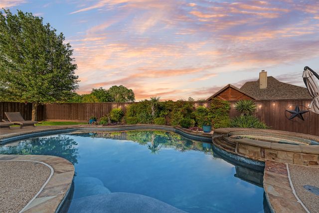 682 Cannon Drive, Fate, TX 75087