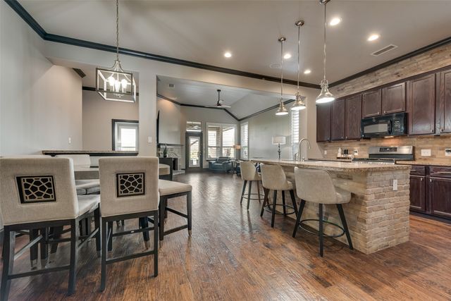 682 Cannon Drive, Fate, TX 75087