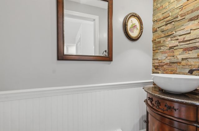 18 Boulder Brook Dr Unit 5, Exeter, NH 03833