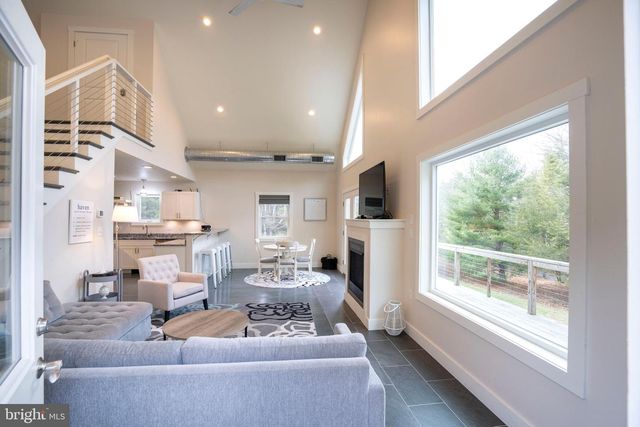 512 DECKER VALLEY RD, Spring Mills, PA 16875