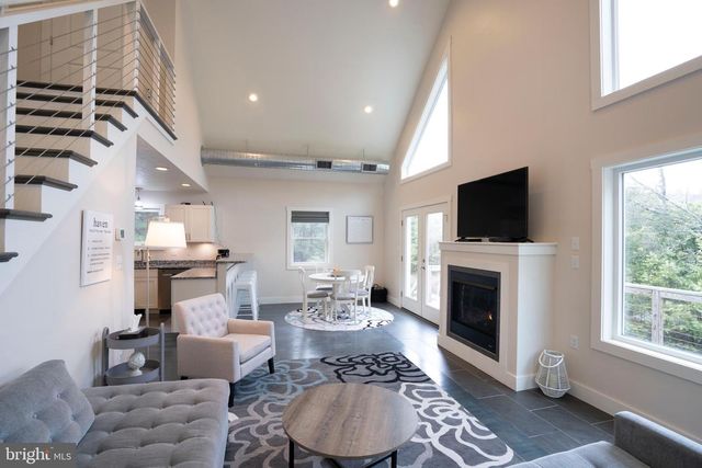 512 DECKER VALLEY RD, Spring Mills, PA 16875