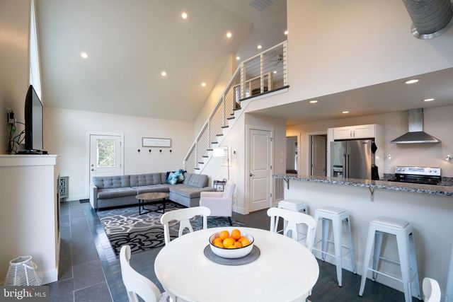 512 DECKER VALLEY RD, Spring Mills, PA 16875