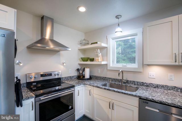 512 DECKER VALLEY RD, Spring Mills, PA 16875