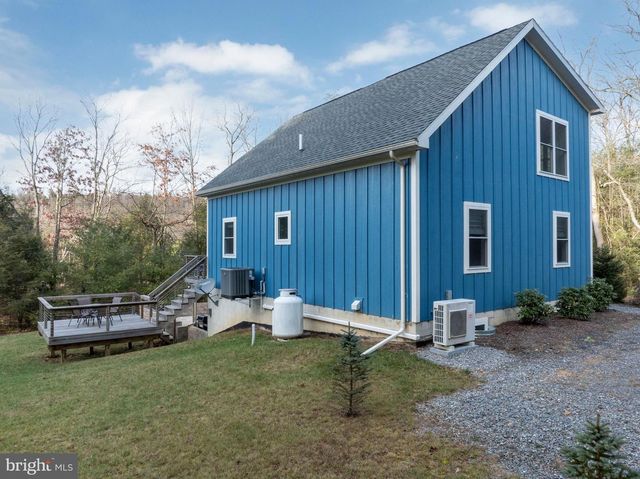 512 DECKER VALLEY RD, Spring Mills, PA 16875