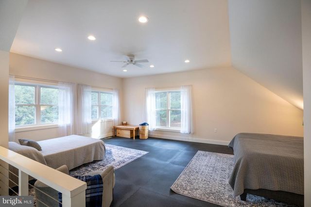 512 DECKER VALLEY RD, Spring Mills, PA 16875