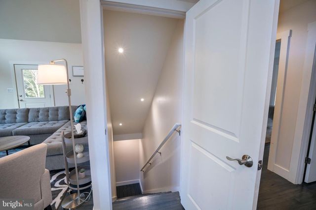 512 DECKER VALLEY RD, Spring Mills, PA 16875