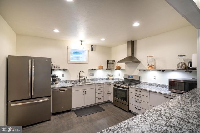 512 DECKER VALLEY RD, Spring Mills, PA 16875