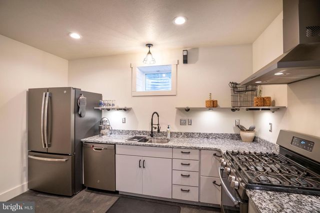 512 DECKER VALLEY RD, Spring Mills, PA 16875