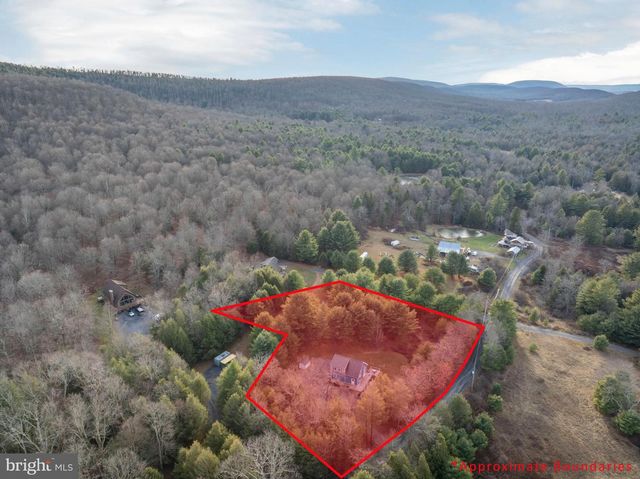 512 DECKER VALLEY RD, Spring Mills, PA 16875