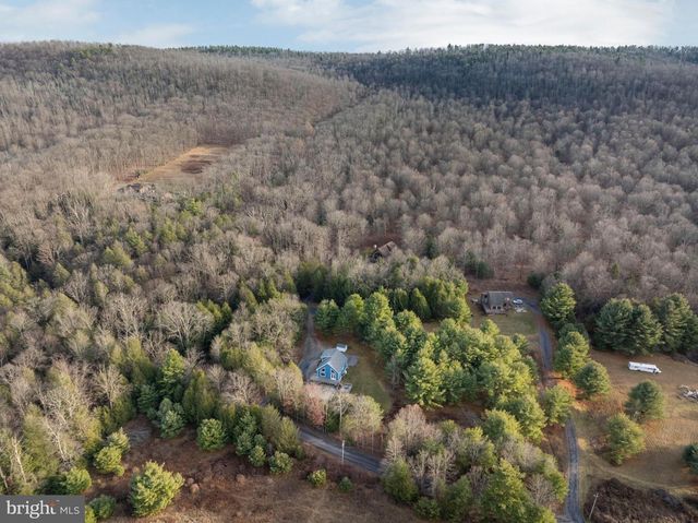 512 DECKER VALLEY RD, Spring Mills, PA 16875