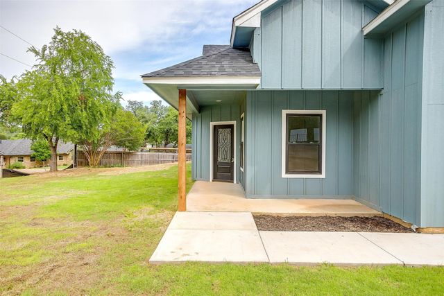 3815 Silver Creek Court, Granbury, TX 76048