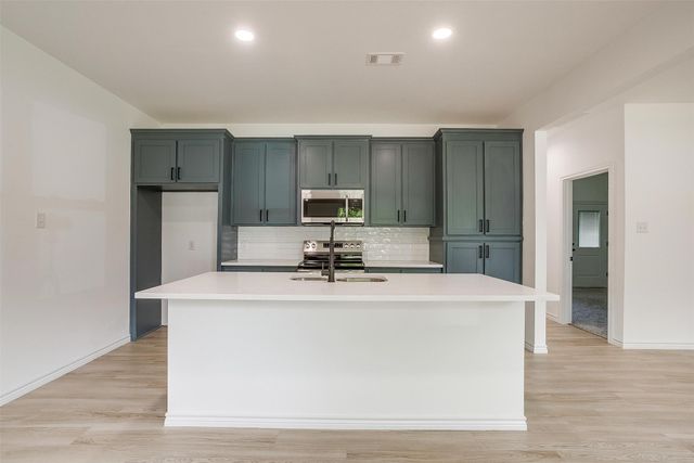 3815 Silver Creek Court, Granbury, TX 76048