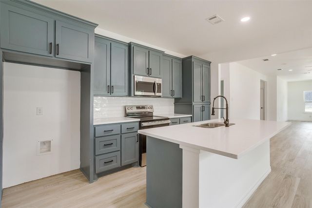 3815 Silver Creek Court, Granbury, TX 76048