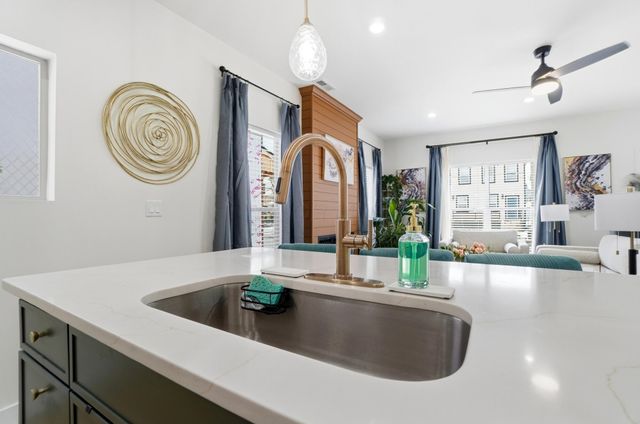 406 St Clair Avenue, Columbus, OH 43203