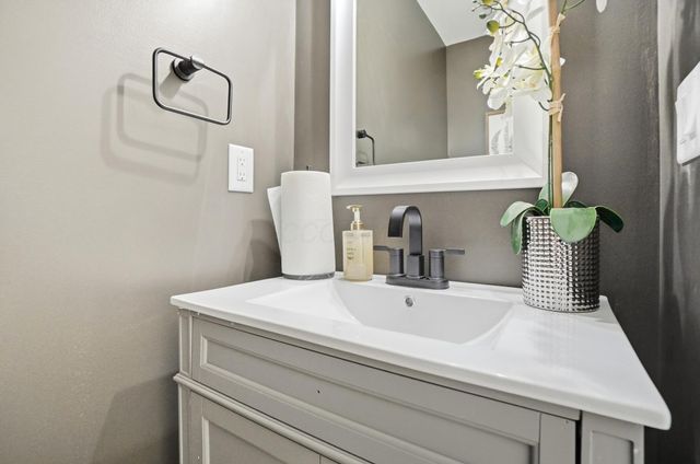 406 St Clair Avenue, Columbus, OH 43203