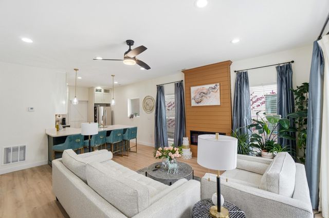 406 St Clair Avenue, Columbus, OH 43203