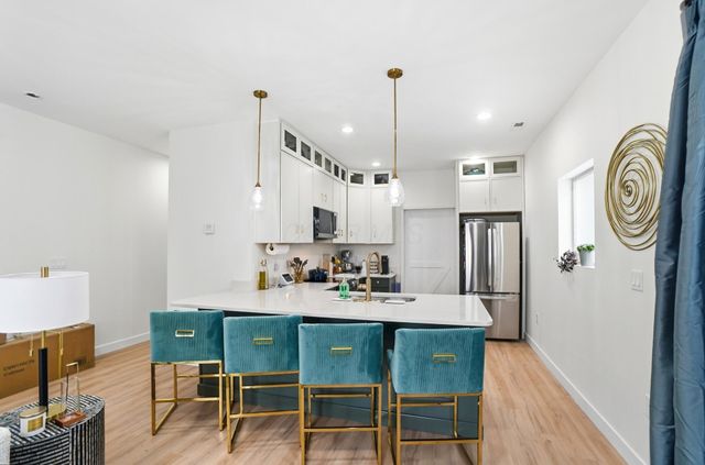 406 St Clair Avenue, Columbus, OH 43203