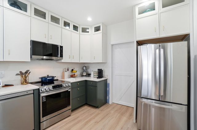 406 St Clair Avenue, Columbus, OH 43203