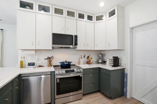 406 St Clair Avenue, Columbus, OH 43203