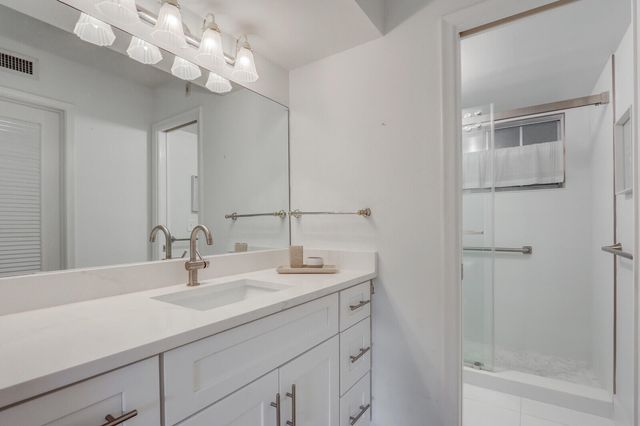 5540 Tamberlane Circle 118, Palm Beach Gardens, FL 33418