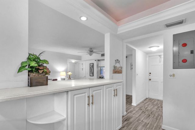 5540 Tamberlane Circle 118, Palm Beach Gardens, FL 33418