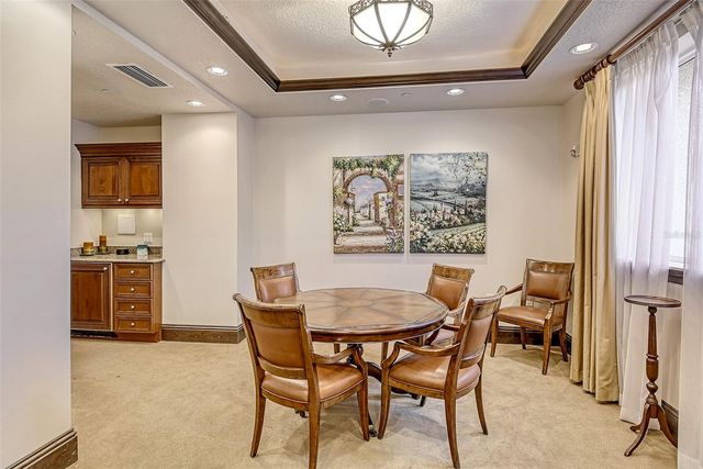 464 GOLDEN GATE POINT 702, Sarasota, FL 34236