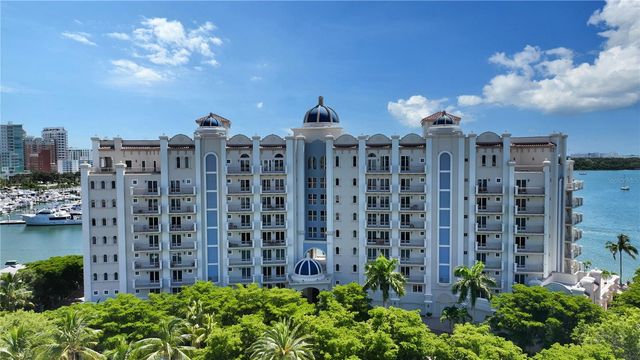 464 GOLDEN GATE POINT 702, Sarasota, FL 34236