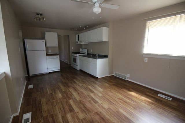 30771 Halecreek Street, Romulus, MI 48174