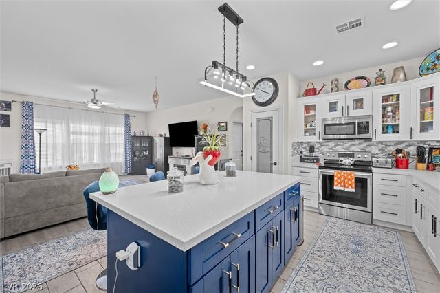 4621 Honey Locust Drive, Pahrump, NV 89061