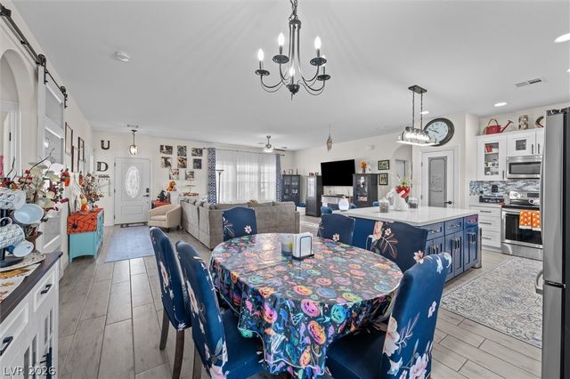 4621 Honey Locust Drive, Pahrump, NV 89061