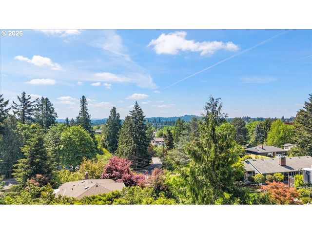 5828 Sw CHELTENHAM Dr, Portland, OR 97239