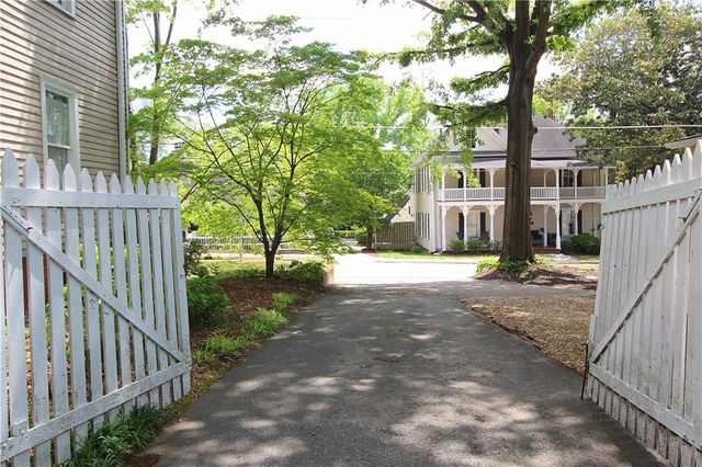 30 Sessions NW Street, Marietta, GA 30060