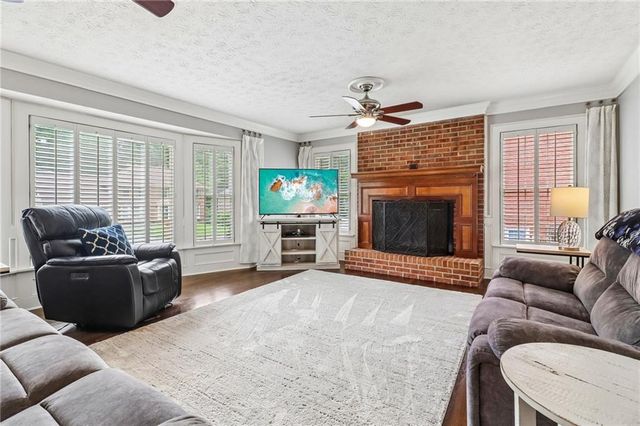 914 Newcastle Drive SW, Lilburn, GA 30047