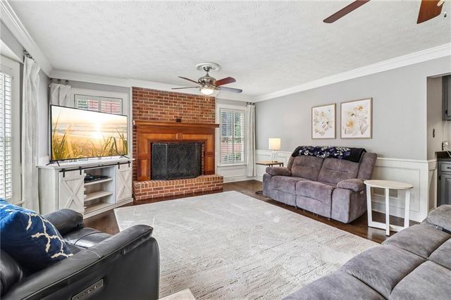 914 Newcastle Drive SW, Lilburn, GA 30047