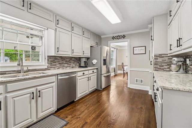 914 Newcastle Drive SW, Lilburn, GA 30047