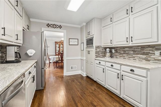 914 Newcastle Drive SW, Lilburn, GA 30047