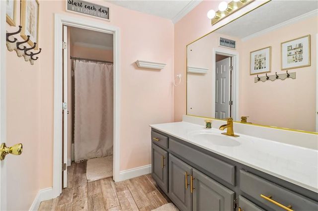 914 Newcastle Drive SW, Lilburn, GA 30047