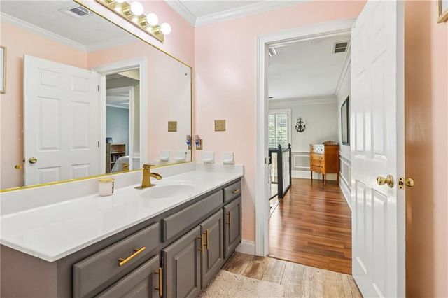 914 Newcastle Drive SW, Lilburn, GA 30047